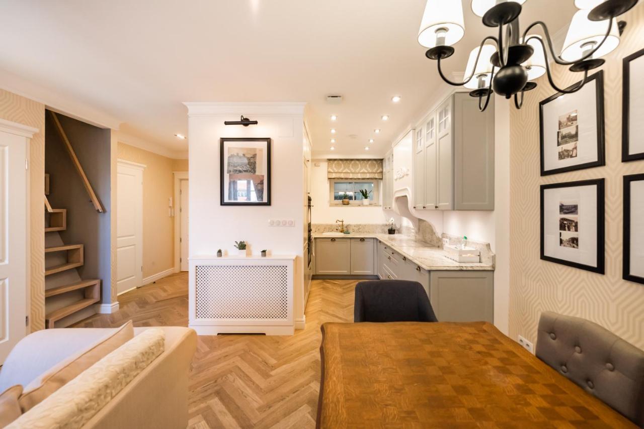 Lovely Apartment In The Heart Of Варшава Екстер'єр фото