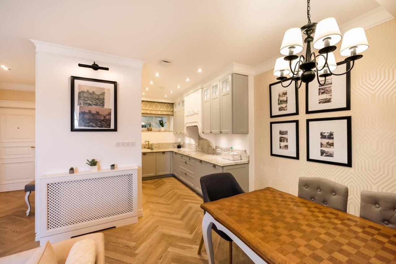 Lovely Apartment In The Heart Of Варшава Екстер'єр фото