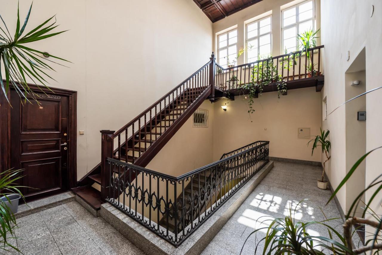 Lovely Apartment In The Heart Of Варшава Екстер'єр фото